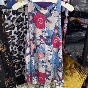 SALE! LOFT BEAUTIFUL FLORAL SLEEVELESS BLOUSE